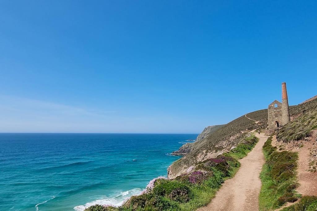 Cornish Village Getaway Gwennap ภายนอก รูปภาพ